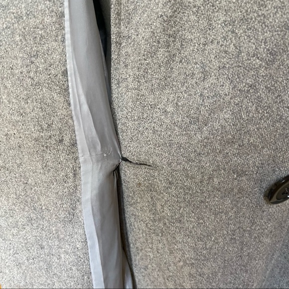 VINTAGE | Long woollen coat with shoulder and sleeve details | Size 14 - Picture 14 of 16